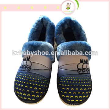 2015 high quality latest design winter man plush indoor slippers